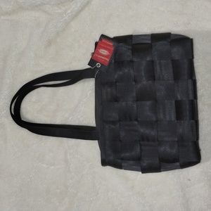 Black Harvey's Seatbelt bag